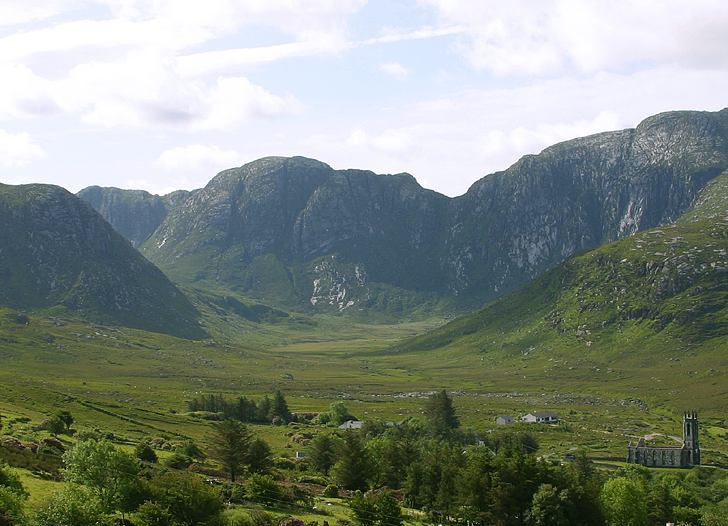 File:Poisoned Glen (cropped).jpg