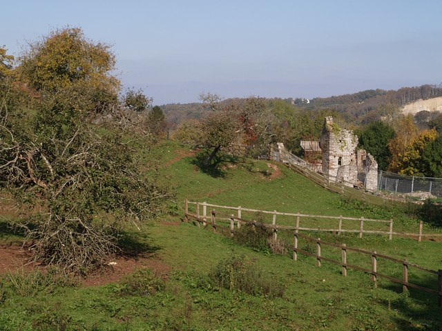 File:Ruins of Manor house, Kingskerswell - geograph.org.uk - 602678.jpg