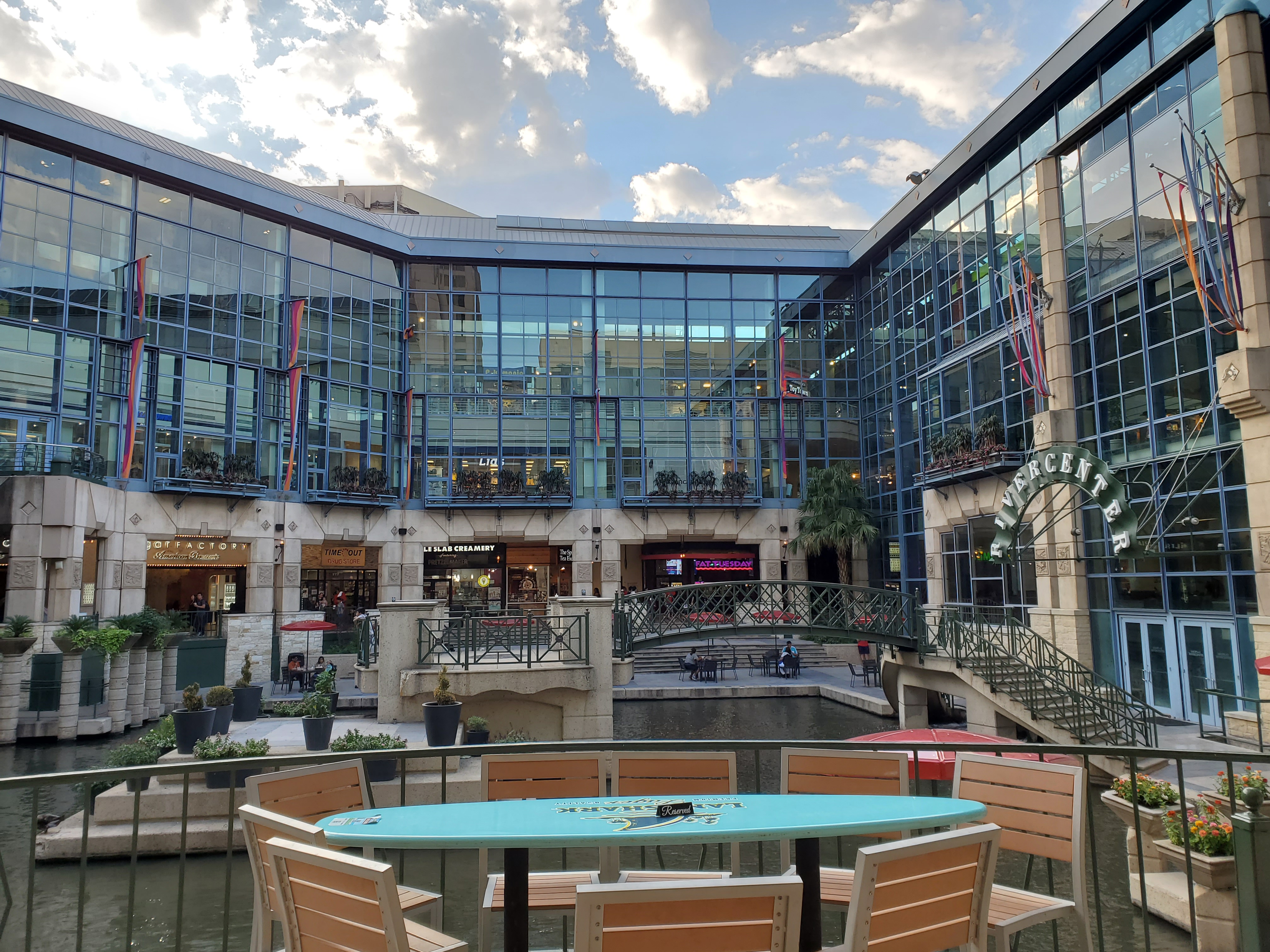 Home - Shops at Rivercenter