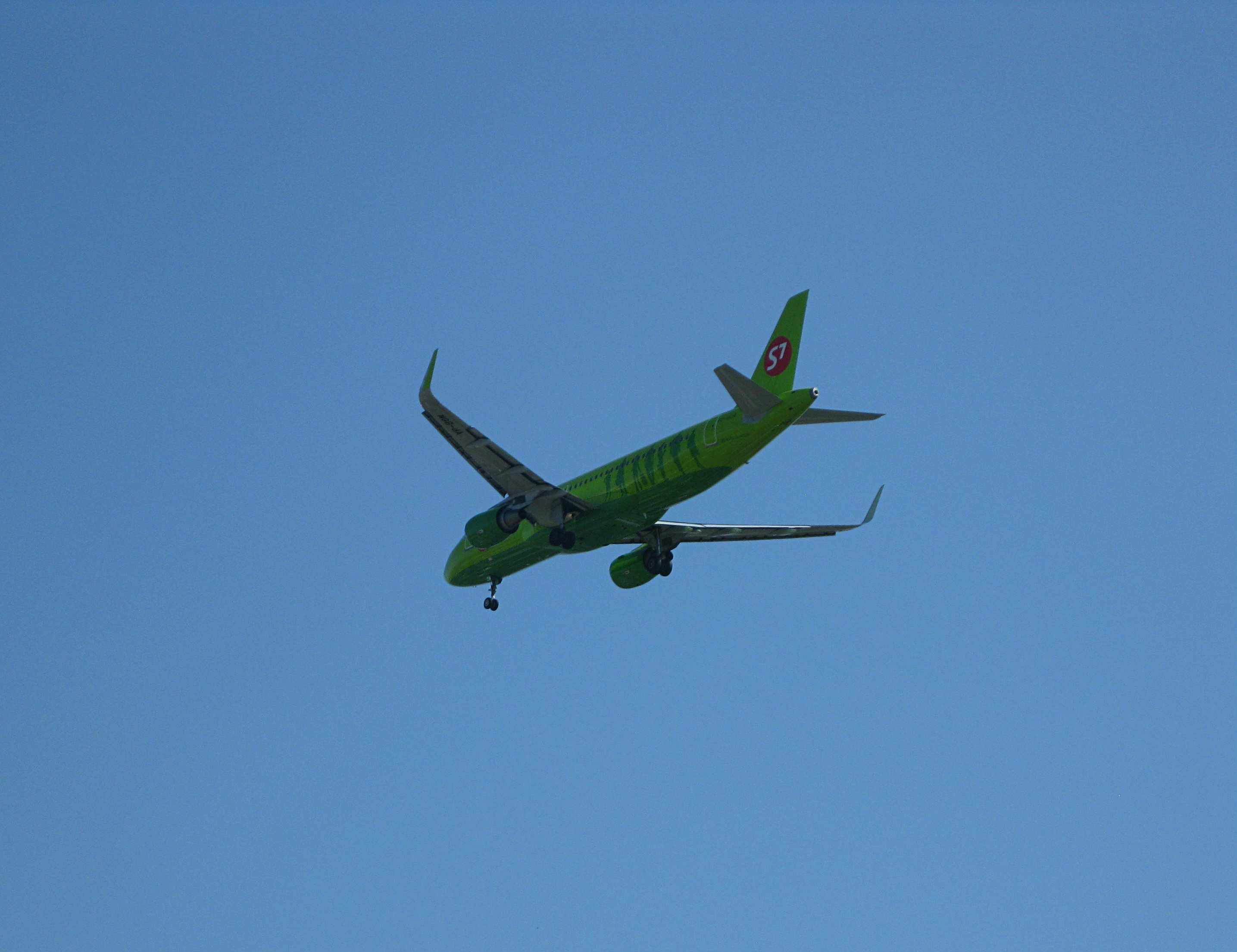 Эссеван. S7 VP-bom. VP-bom. S7 Airlines 5220.