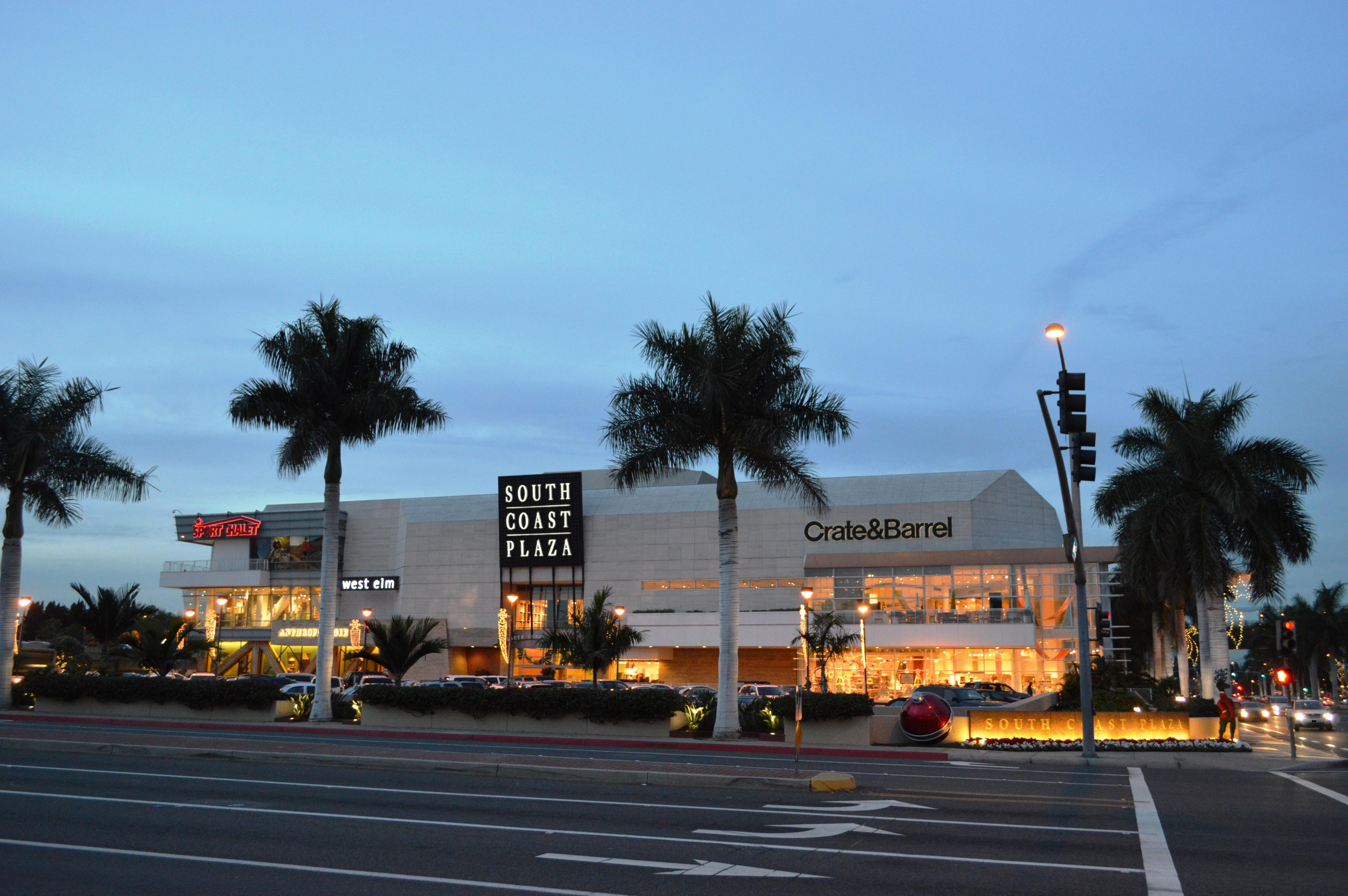 File:South Coast Plaza (2013) 31.JPG - Wikimedia Commons