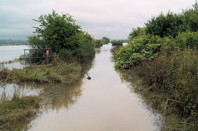 File:Trans Pennine Trail Station Road Bolton On Dearne Flooded - geograph.org.uk - 481467.jpg