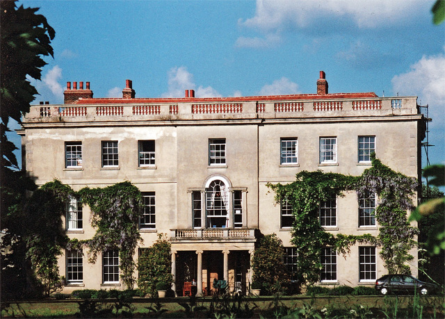 File:Waterperry House, Waterperry - geograph.org.uk - 3431700.jpg