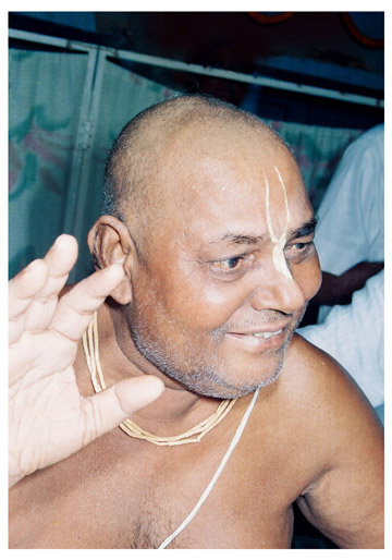 File:2 Thakur Sri Sri NitaiChaitanya Paramhansadev.jpg