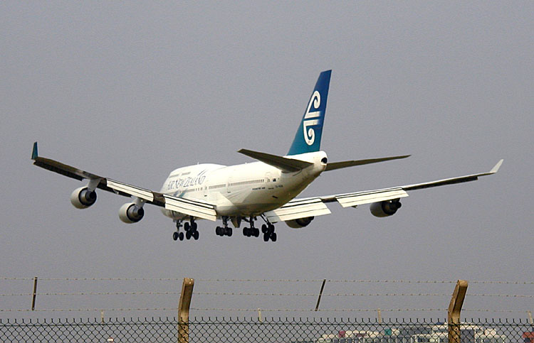 File:Airnz.750pix.jpg