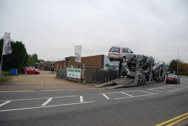 File:Caffyns Car Dealership, Sovereign Way - geograph.org.uk - 1541381.jpg