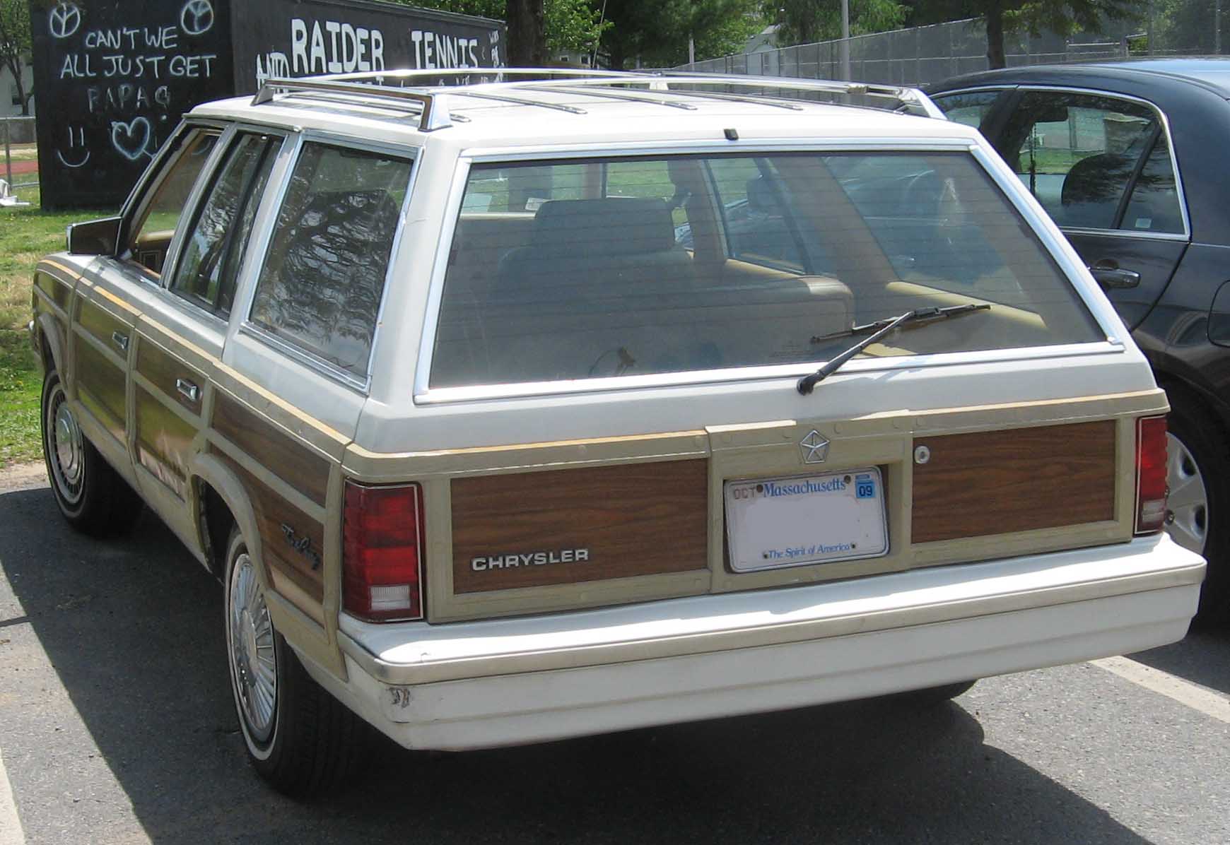 Chrysler town and country wagon #2