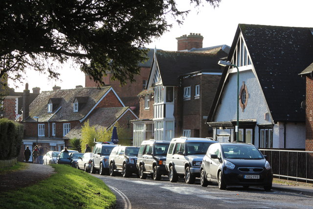 File:Church Road - geograph.org.uk - 3273270.jpg