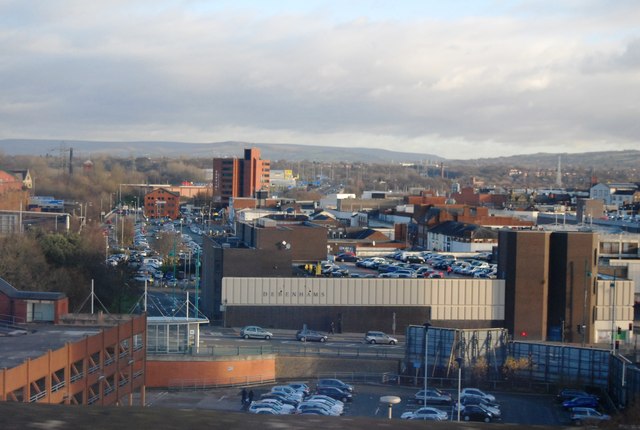 File:Debenhams, Stockport - geograph.org.uk - 3308433.jpg