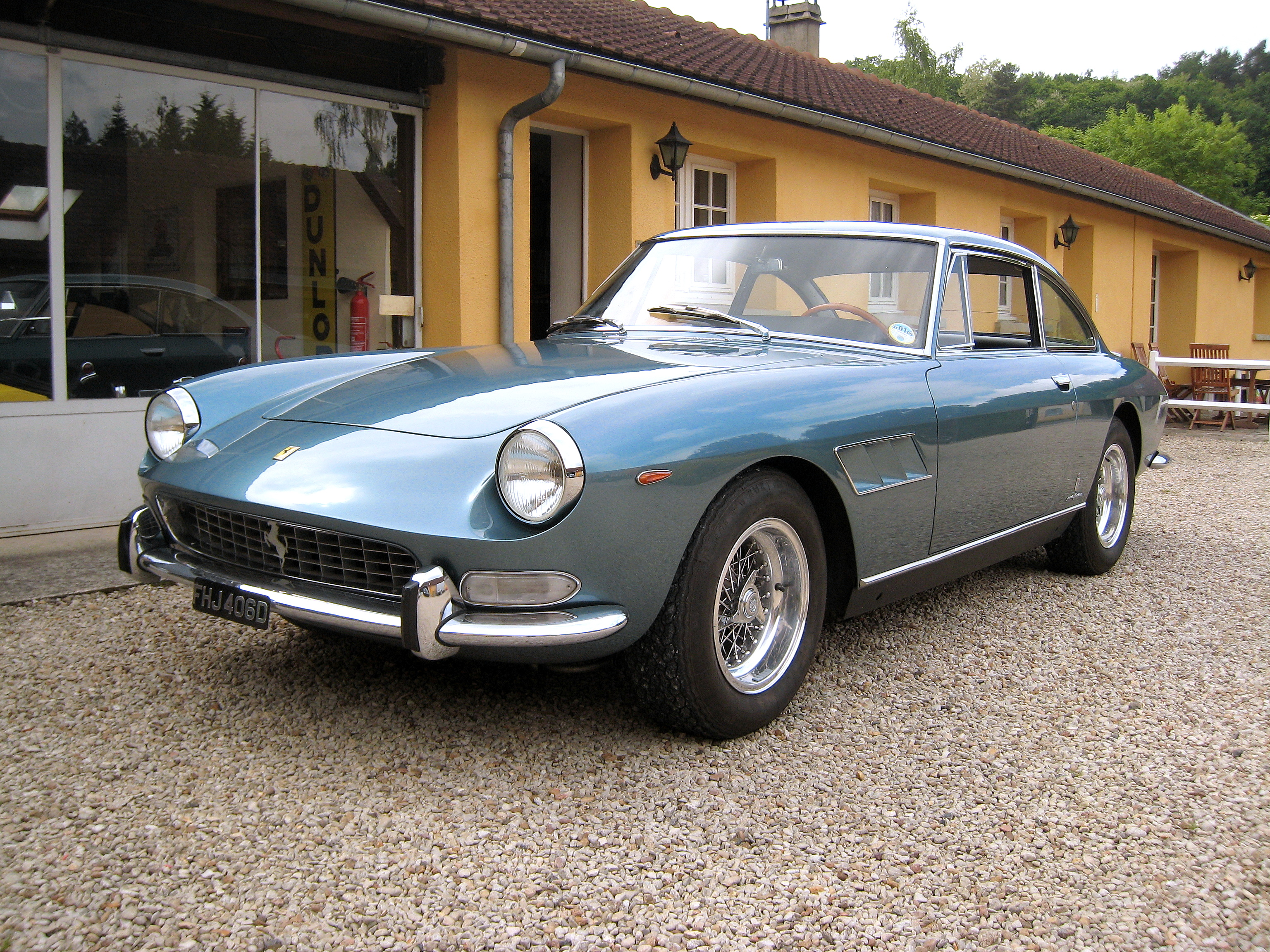 1966 ferrari 330 gt