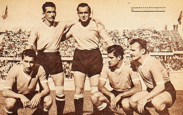 File:Ghiggia, Pérez, Míguez, Abaddie y Vidal, Estadio, 1952-04-05 (464).jpg