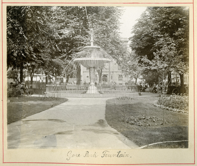 File:Gore Park Fountain (15959694798).jpg