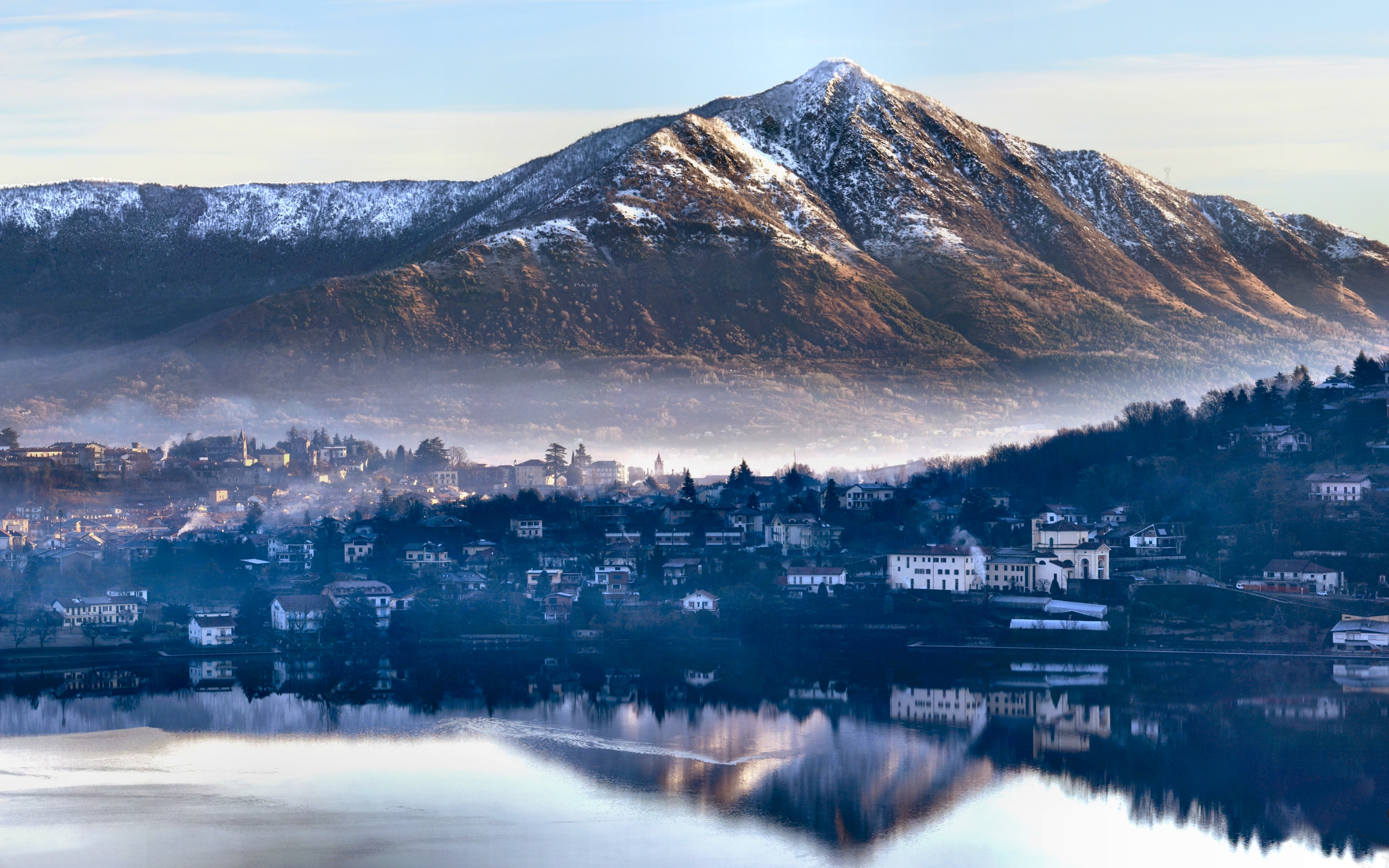 File:Il Monte Musiné si specchia nel lago di Avigliana.jpg ...