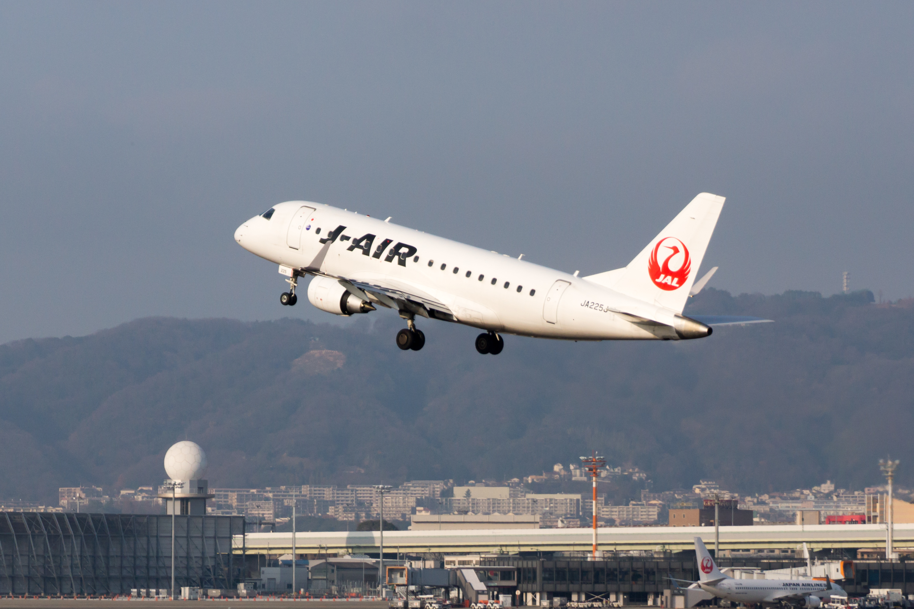 最高の 航空機 J-Air JA220J ERJ-170 航空機 - inmatechcorp.com