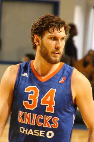 File:Jordan Bachynski with Westchester.JPG