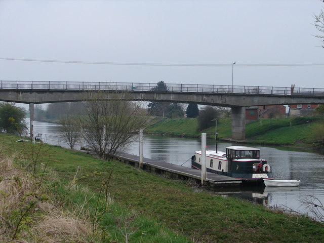 File:Kirkstead Bridge Visitor Moorings - geograph.org.uk - 771650.jpg