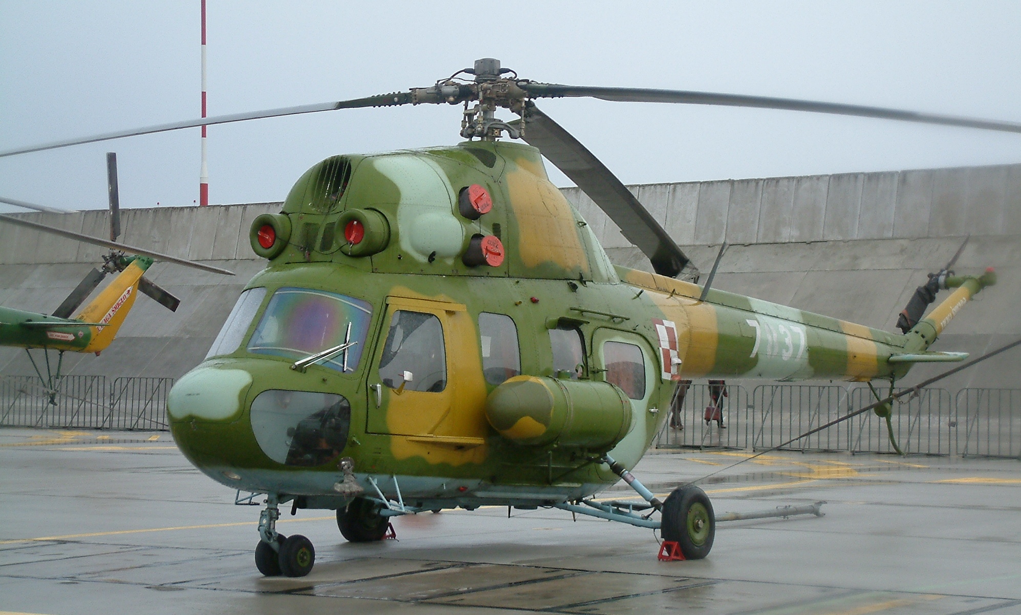 Mi-2 (航空機) - Wikipedia