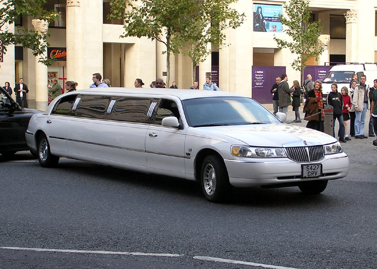 Afbeeldingsresultaat voor limousine
