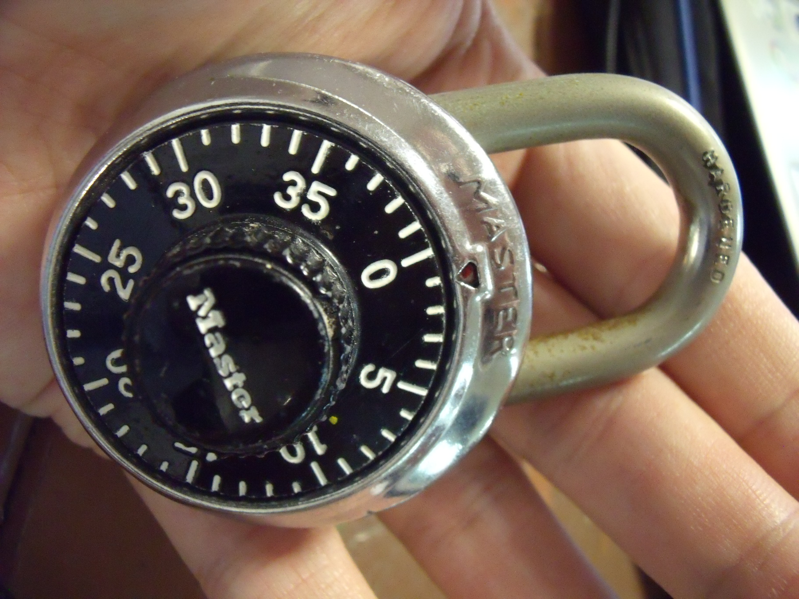 Combination lock - Wikipedia