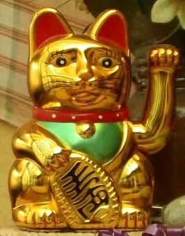 File:Lucky cat.JPG