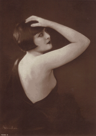 File:Lya de Putti 1927-1929 Alexander Binder 1028-2.gif