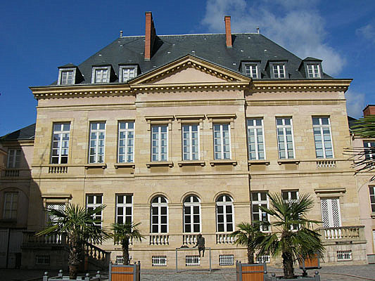 Musée  Joseph Déchelette  France Auvergne-Rhône-Alpes Loire Roanne 42300