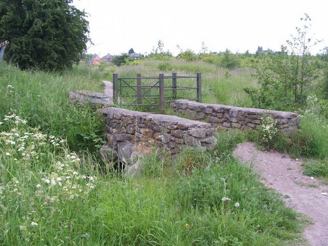 File:Old Bridge to Netherthorpe - geograph.org.uk - 894113.jpg