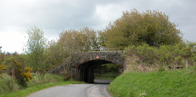 File:Railway bridge - geograph.org.uk - 12092.jpg