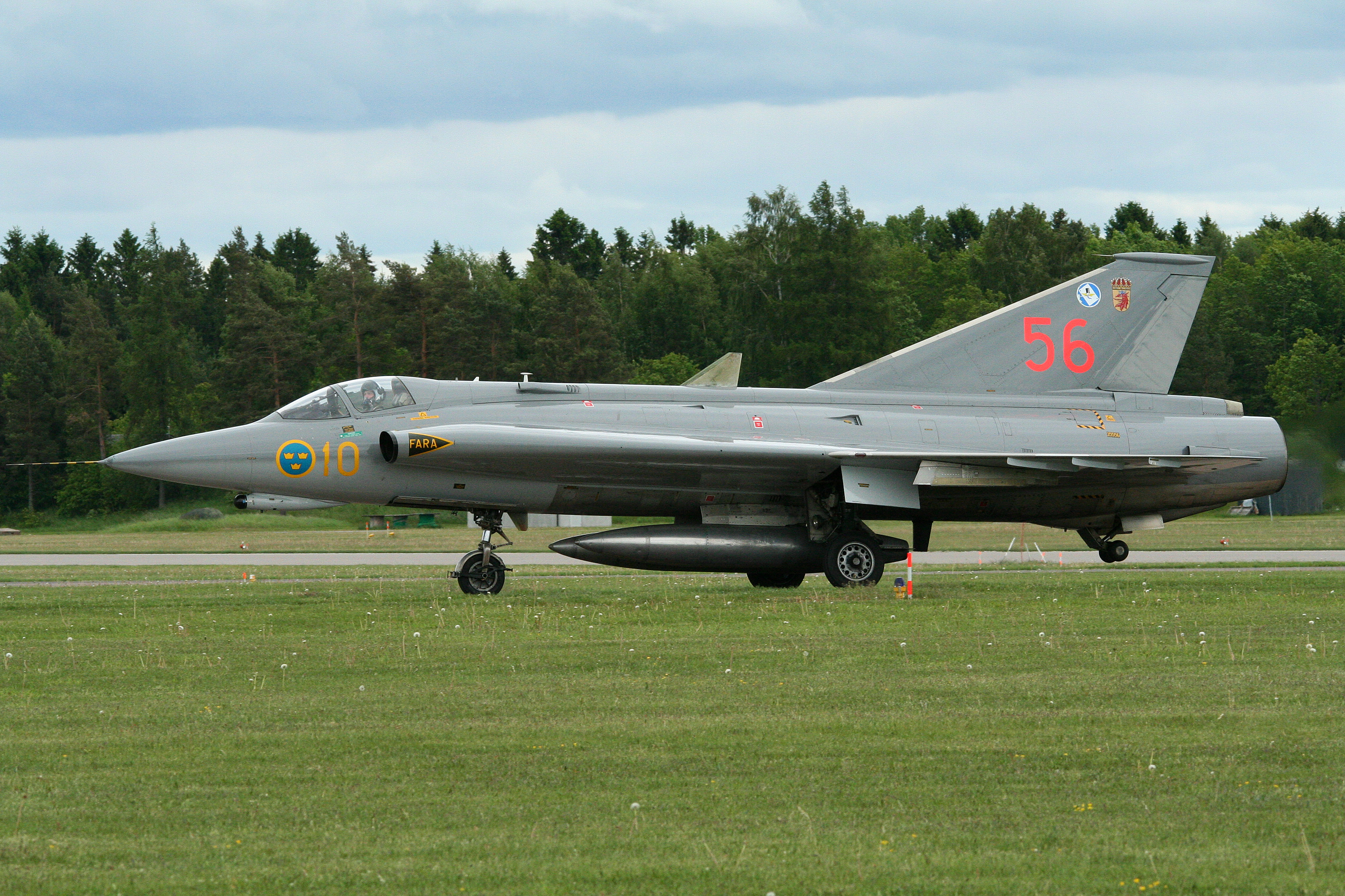 Saab_J-35J_Draken_35556_56_(8425453016).jpg