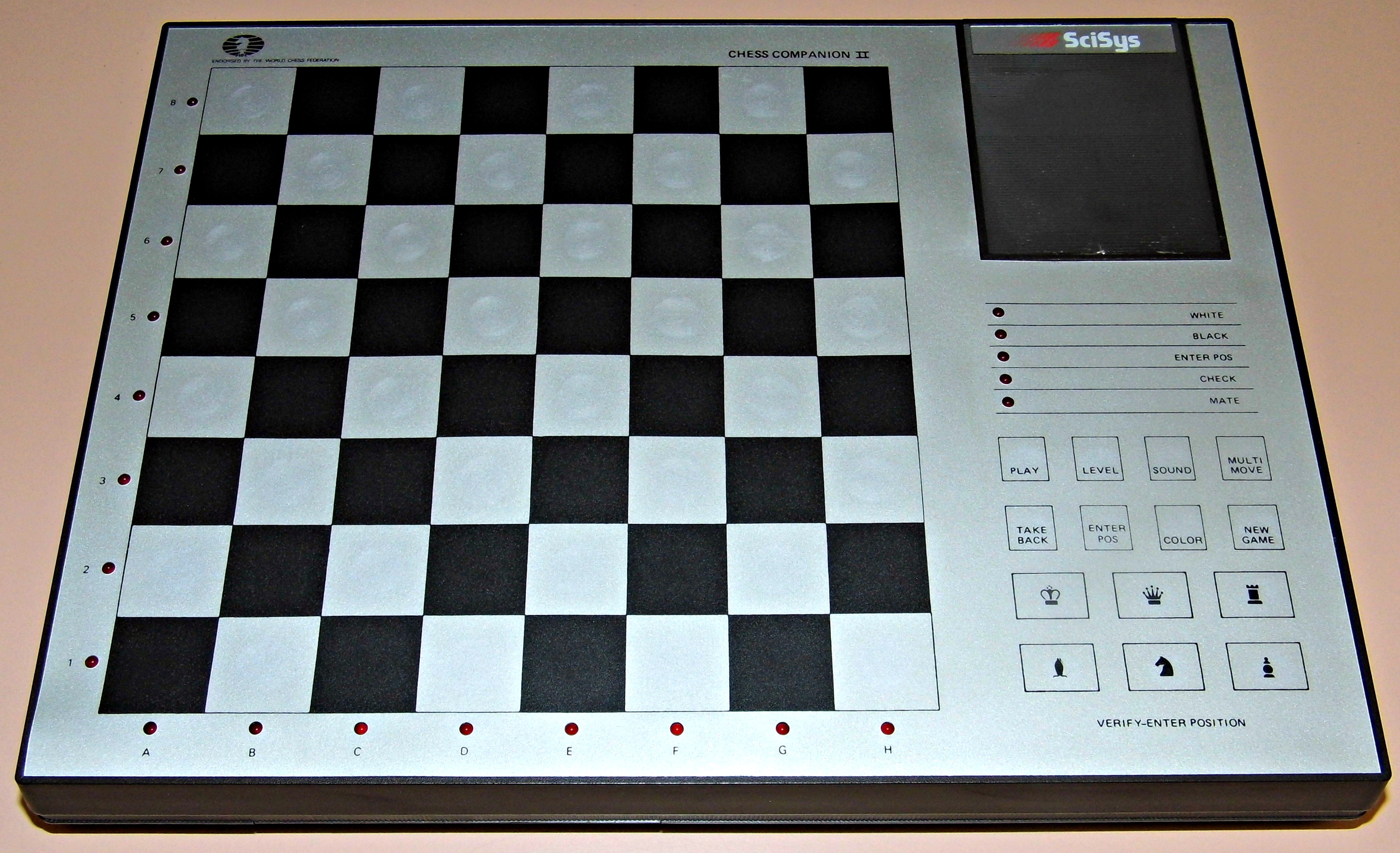 Шахматная доска на компьютере. Настольный шахматный компьютер «novac Obsidian». Карманный шахматный компьютер. Шахматный компьютер электроника. Мощный шахматный компьютер.