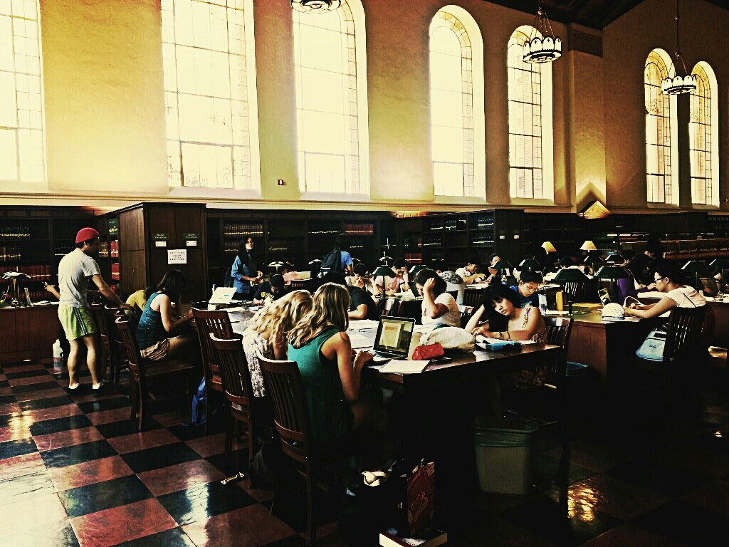 File Studying Students Inside Of Powell Library Jpg