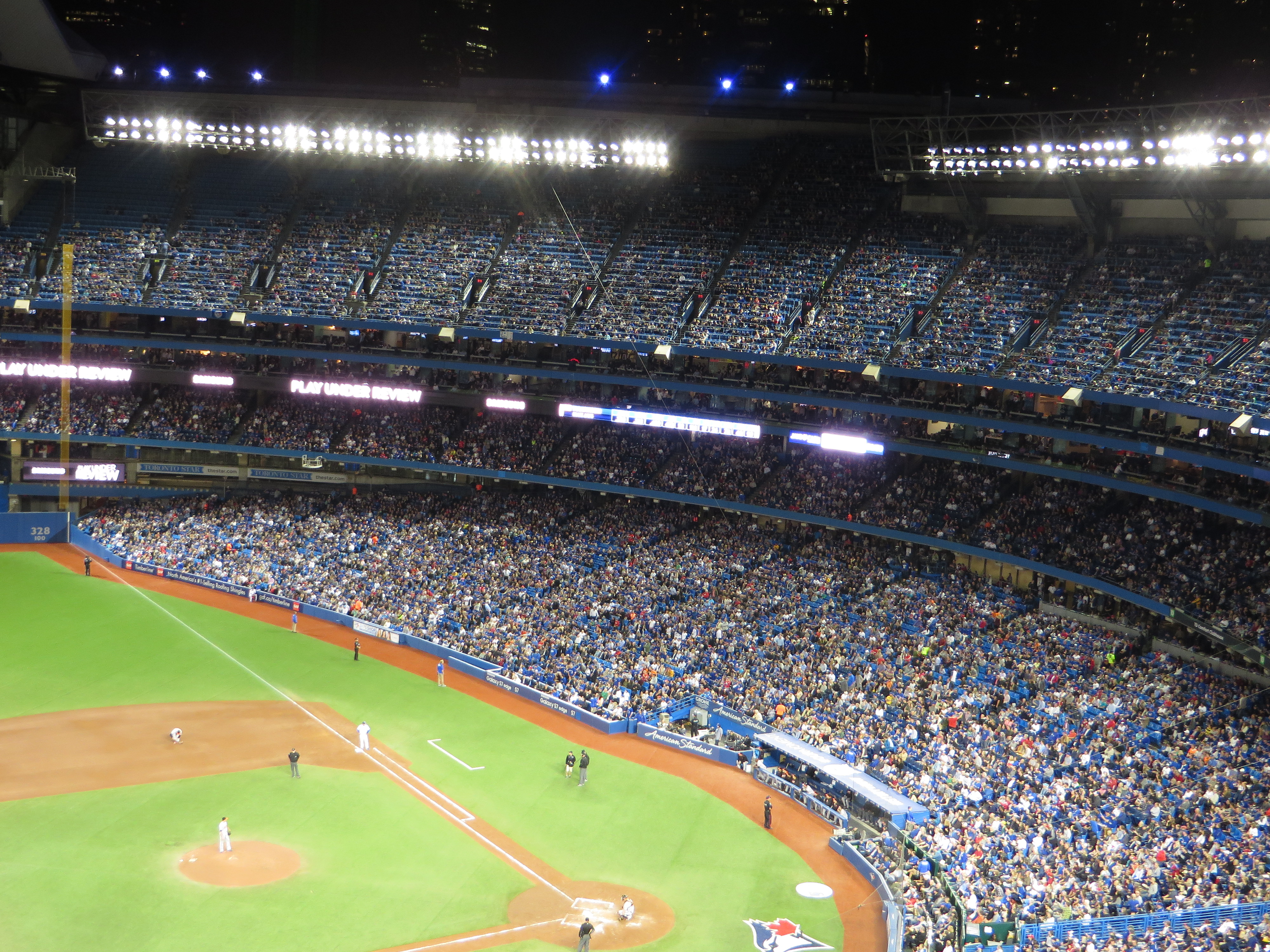 File:Toronto Blue Jays 5, Baltimore Orioles 1, Rogers Centre, Toronto,  Ontario (29901717511).jpg - Wikimedia Commons