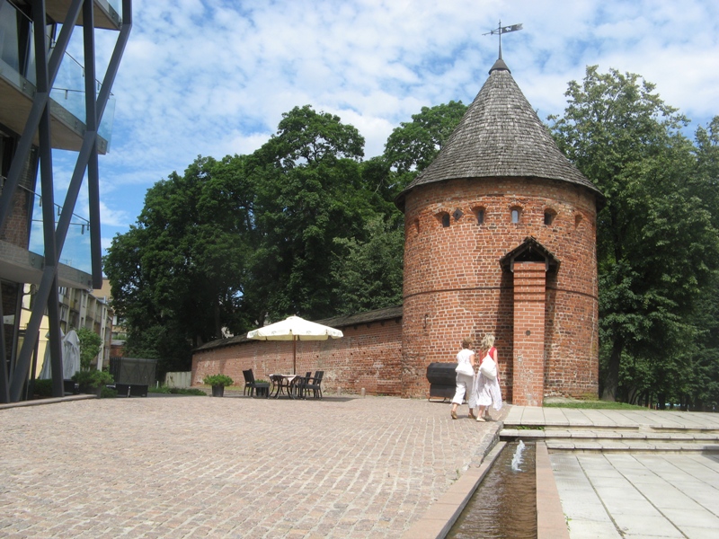 File:Tower in Kaunas City Wall.jpg