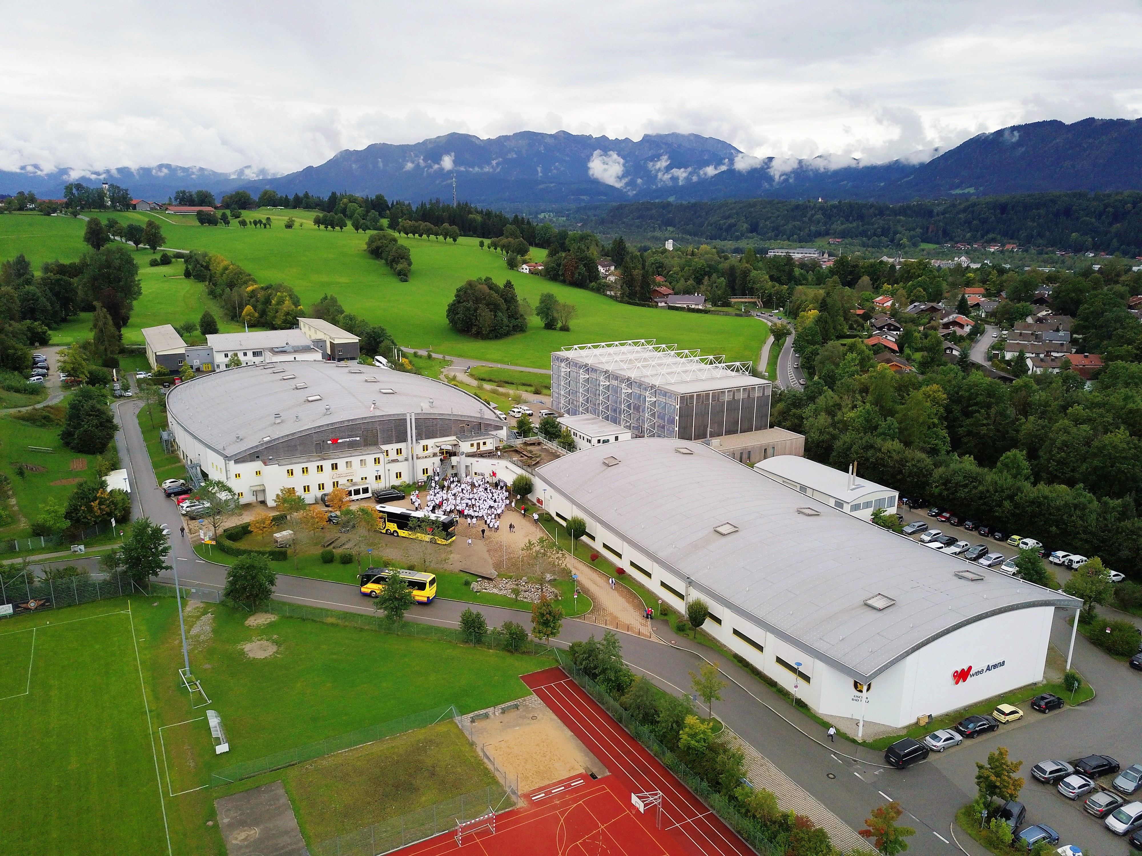 Luftaufnahme der weeArena in Bad Tölz.