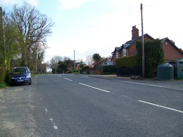 File:A145, Shadingfield - geograph.org.uk - 774069.jpg