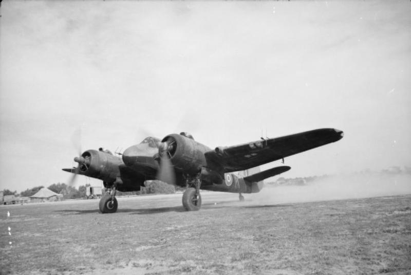 File:Aircraft of the Royal Air Force 1939-1945- Bristol Type 156 Beaufighter. CH15213.jpg