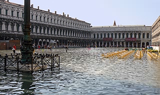 Piazza San Marco under water in 2007