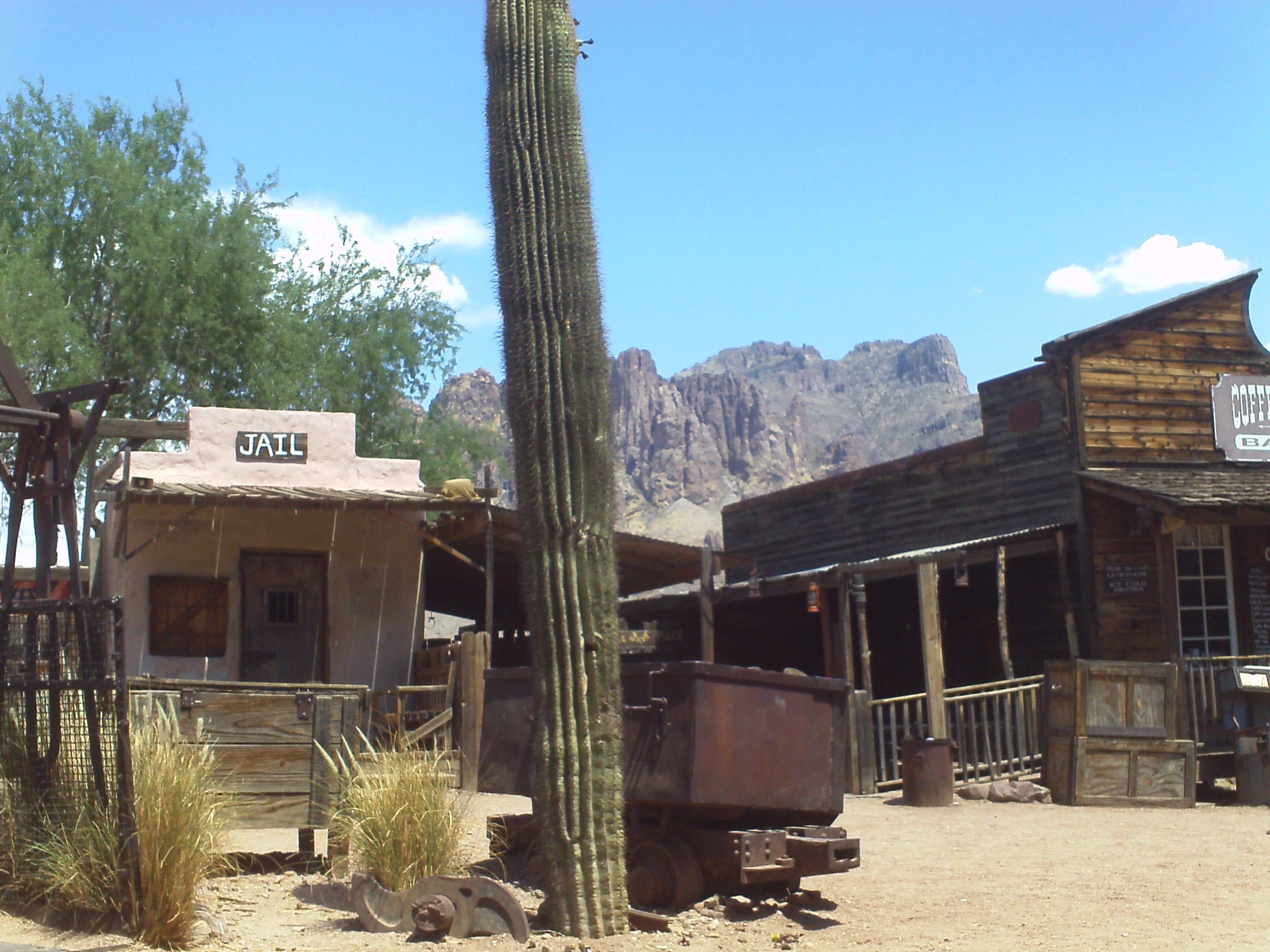 File:Arizona Ghost Town.jpg - Wikimedia Commons