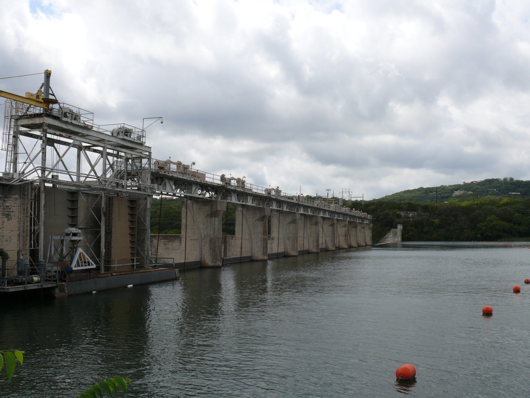 File:Austin - Tom Miller Dam - 2.jpg - Wikimedia Commons