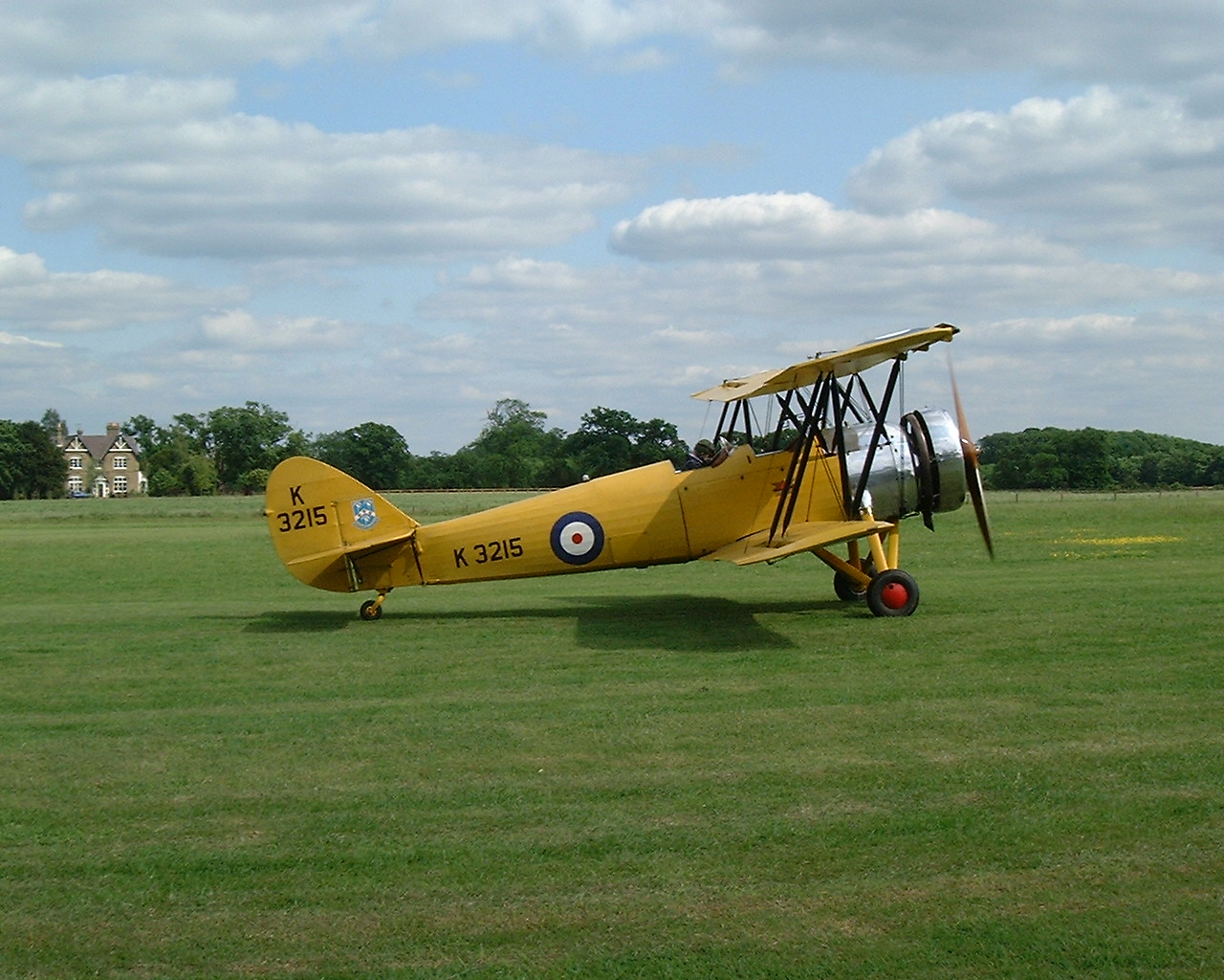 Avro_Tutor.jpg