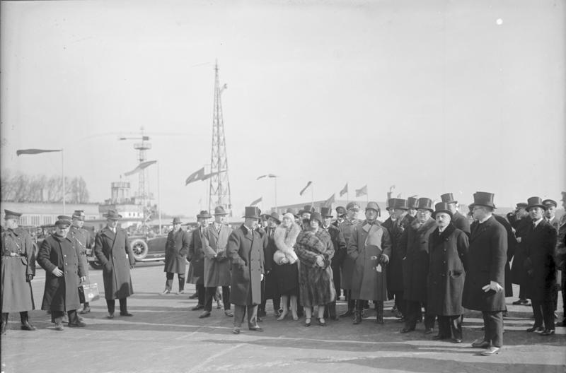 File:Bundesarchiv Bild 102-05498, Berlin, Besuch König von Afghanistan.jpg