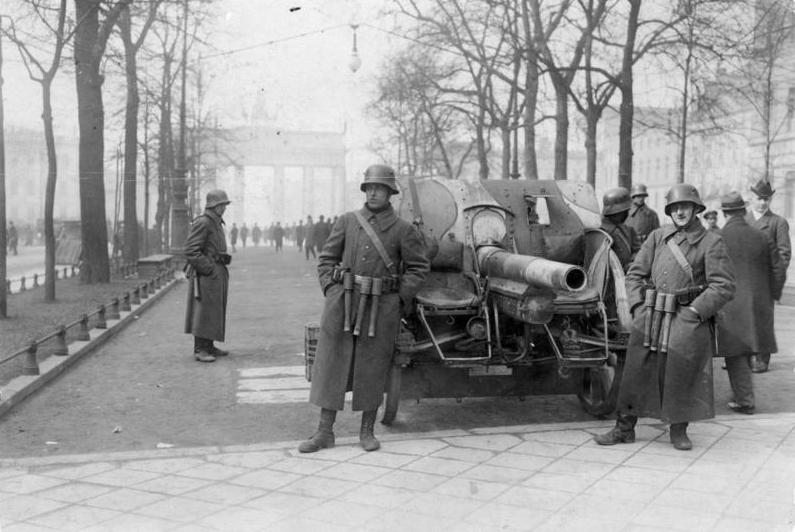 File:Bundesarchiv Bild 183-H25109, Kapp-Putsch, Brigade Erhardt, Berlin.jpg