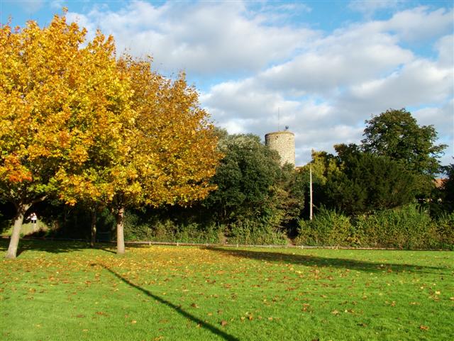 File:Church Green, Bradwell - geograph.org.uk - 279361.jpg