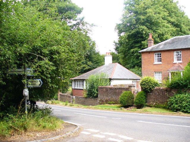 File:Clay Lane - geograph.org.uk - 1395181.jpg