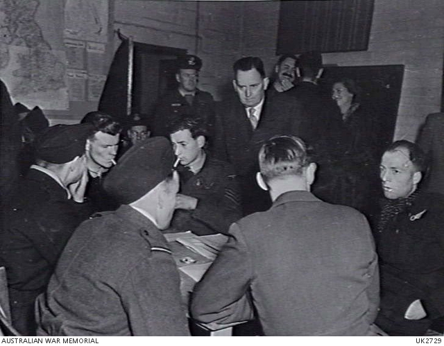 File:Frank Forde at 467 Squadron RAAF Lancaster aircrew debriefing Waddington Apr 1945 AWM UK2729.jpg