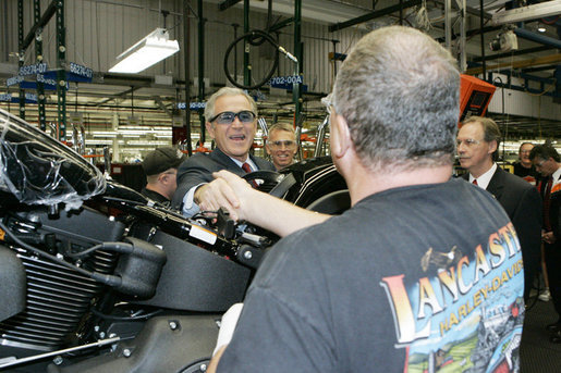 File:George Bush visits Harley-Davidson facility, August 2006.jpg
