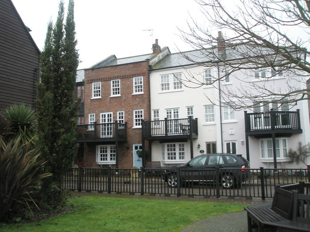 File:Looking from the public garden towards houses in River Street - geograph.org.uk - 1653517.jpg