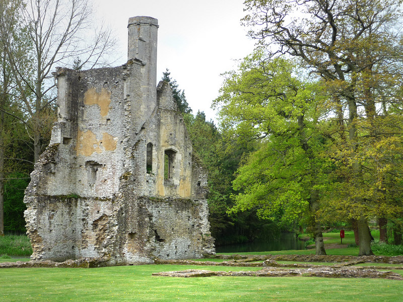 File:Minster Lovell Hall - geograph.org.uk - 1897731.jpg