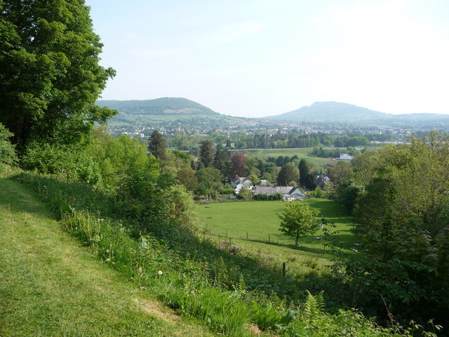 Part of Llanfoist from Llanfoist Wharf - geograph.org.uk - 2403637