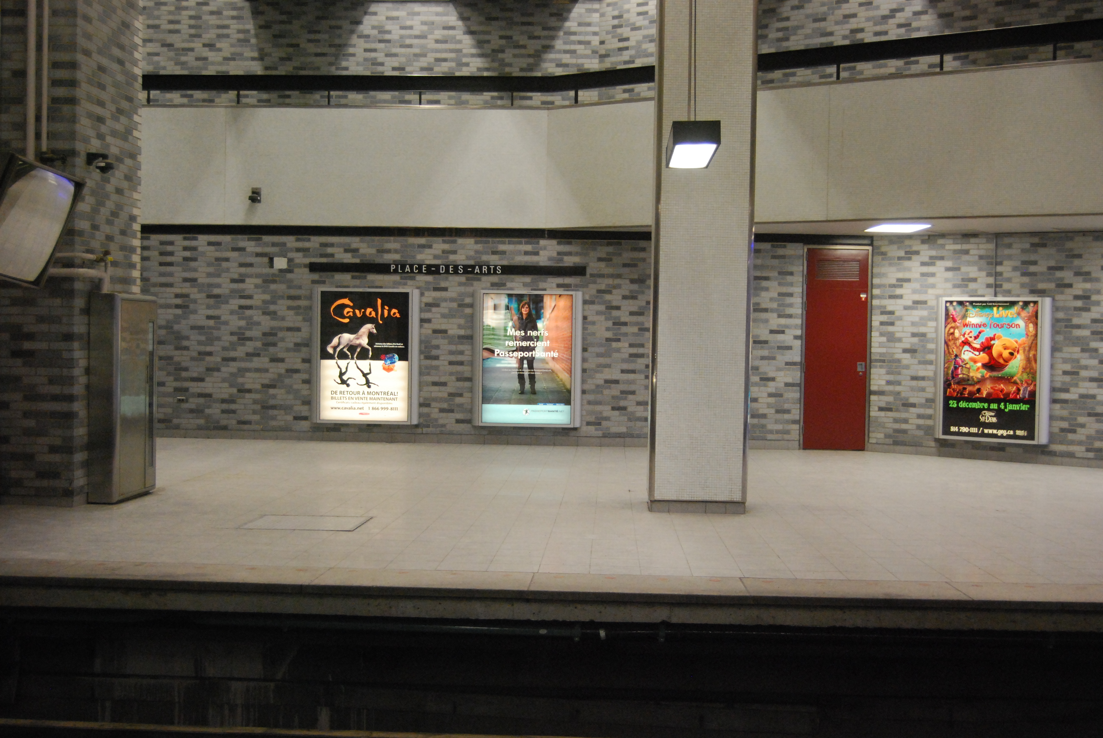 File:Place-des-Arts metro.jpg - Wikipedia
